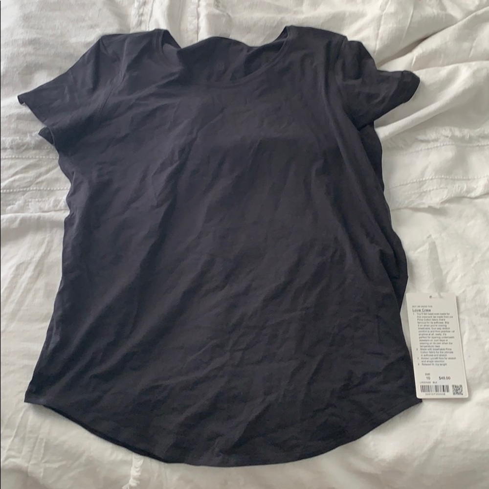 Black lululemon “love crew” workout shirt